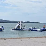 Tiho I Sladana * Brodarica (Sibenik-Knin)