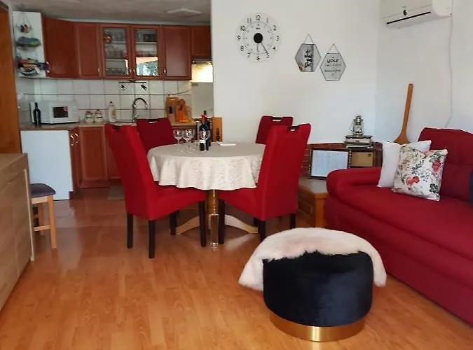 Apartment Tiho I Sladana *