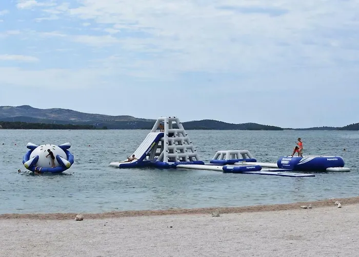 Tiho I Sladana * Brodarica (Sibenik-Knin)