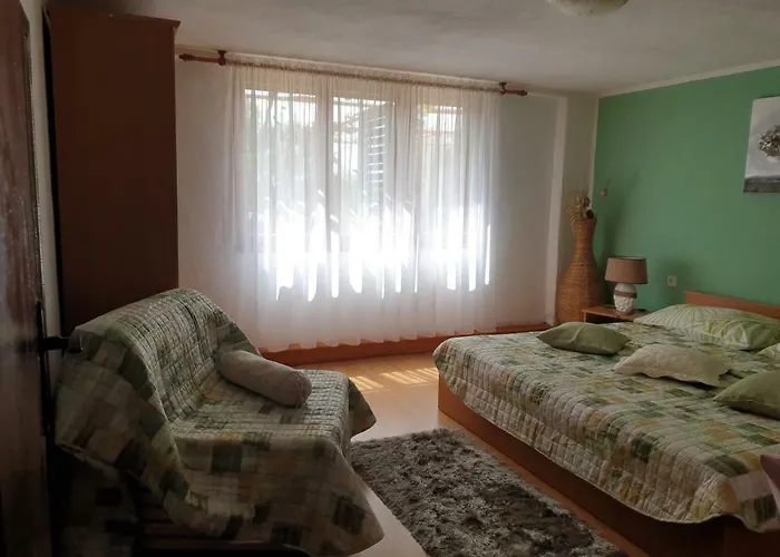 Tiho I Sladana * Brodarica (Sibenik-Knin)